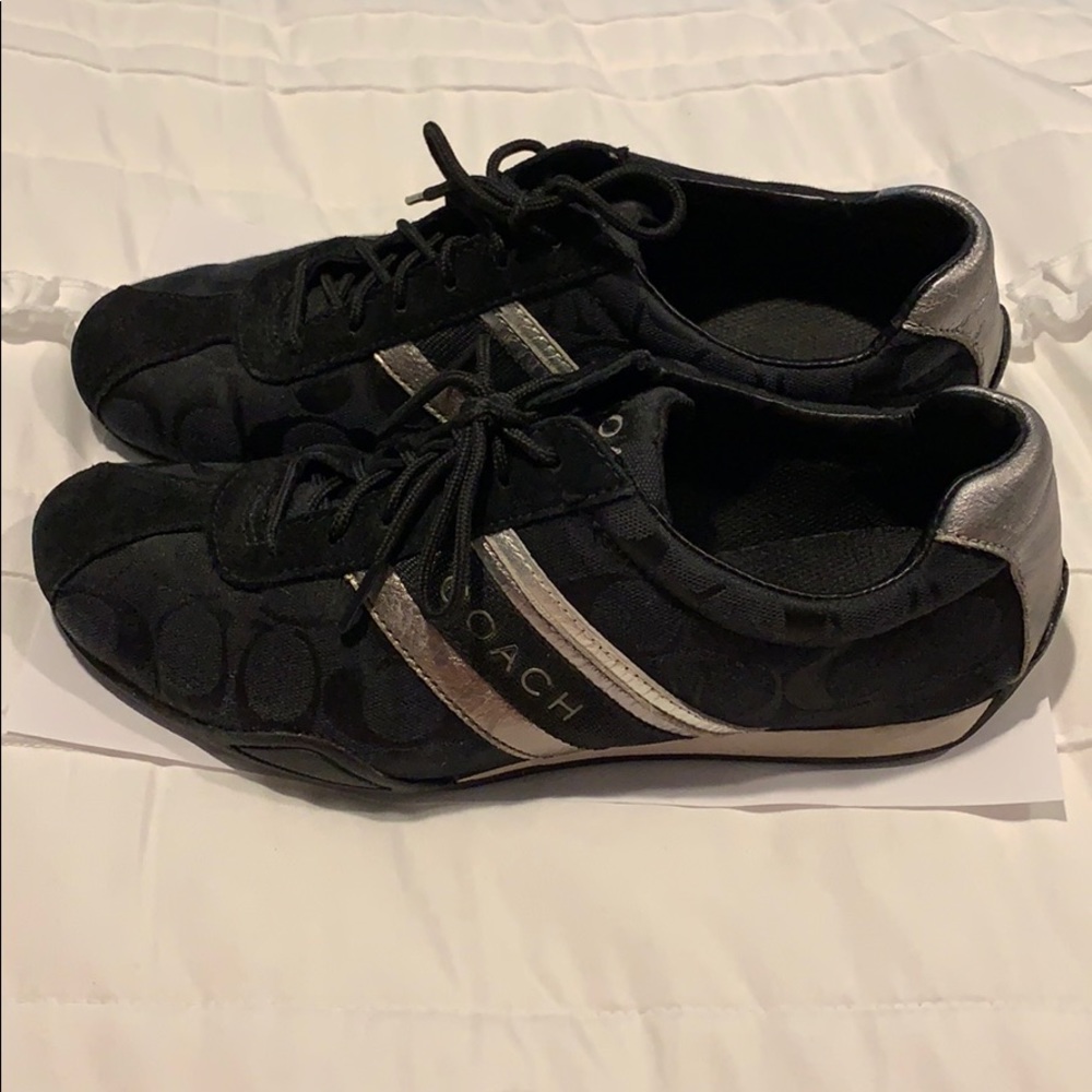 MAKE AN OFFER 🤩 Coach Sneakers Size 9.5